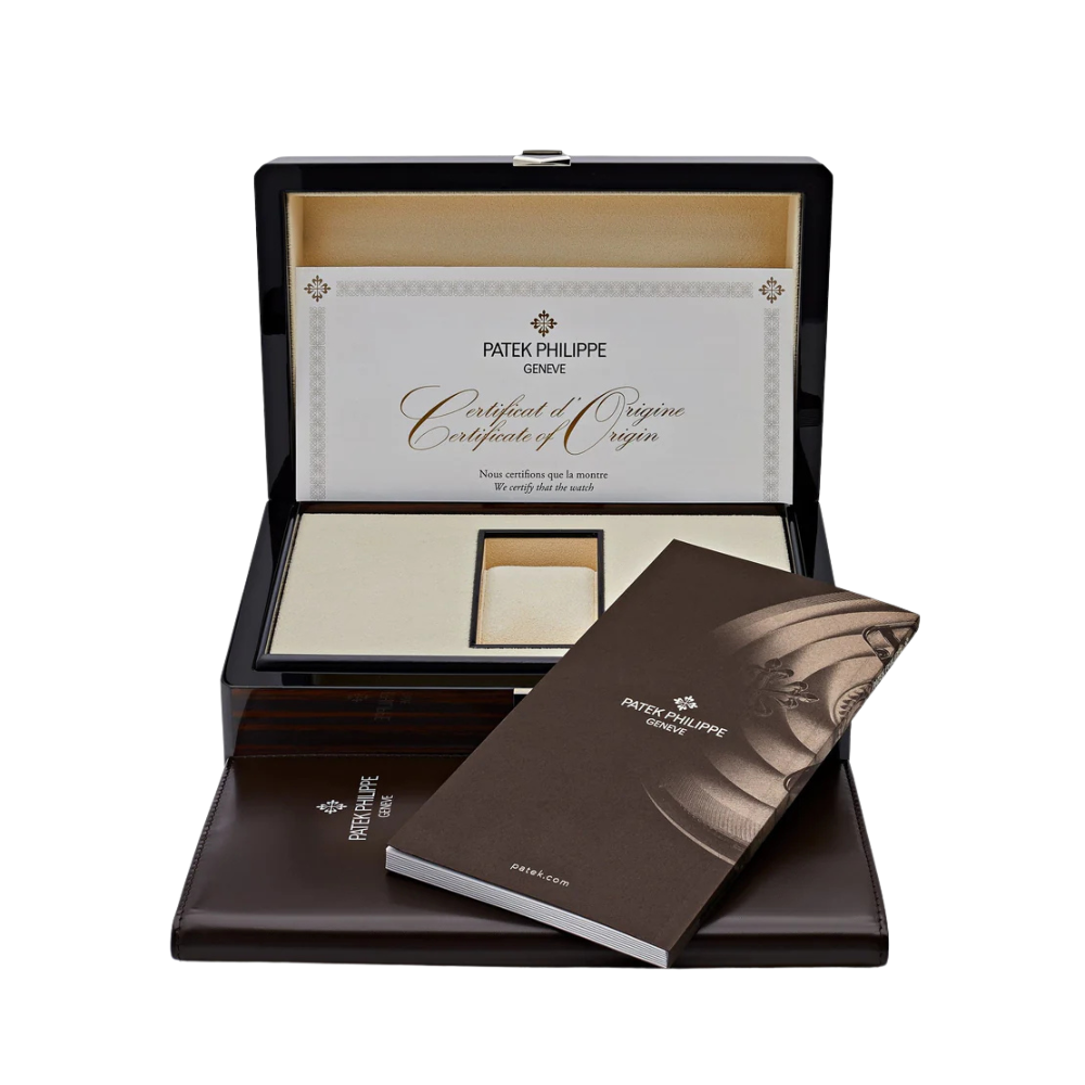 Patek Philippe Nautilus 7118/1200R-010 'Ladies' Rose Gold (2025) - Image 8