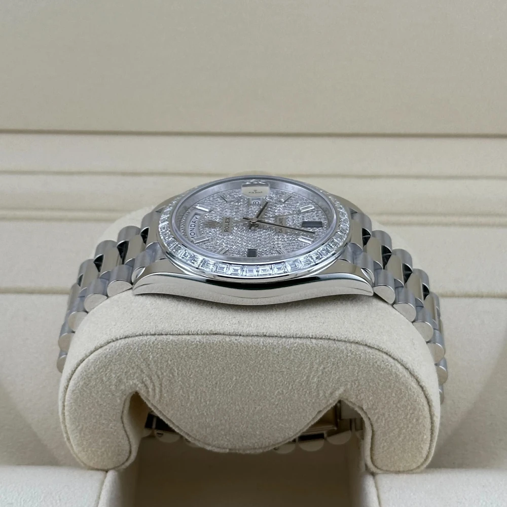 Rolex Day-Date 40 228396TBR Platinum Diamond Bezel Diamond-Paved Sapphire Dial - Image 4